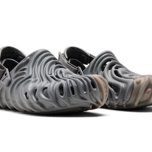 Salehe Bembury Crocs Niagara brand new size men 5 too small for me.